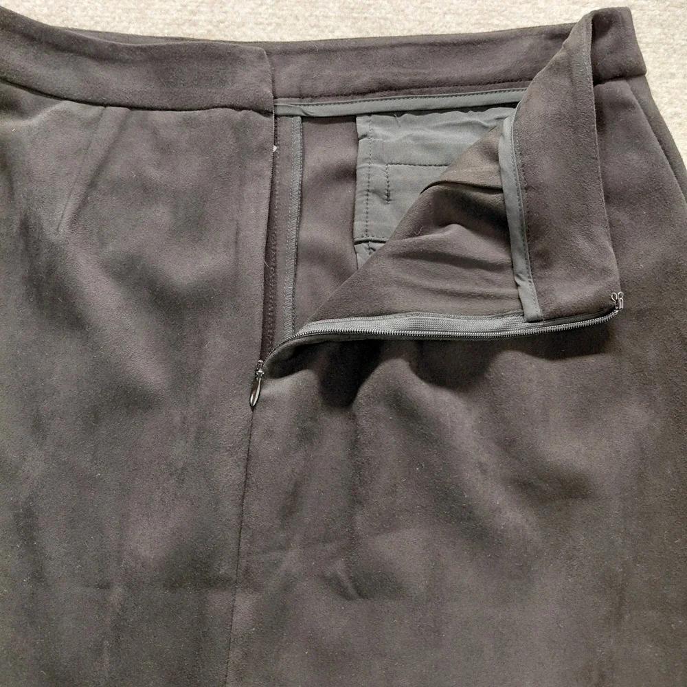 J. MCLAUGHLIN Black Navy Stripe Sonya Faux Suede Career Pencil Skirt Size‎ 6 NEW